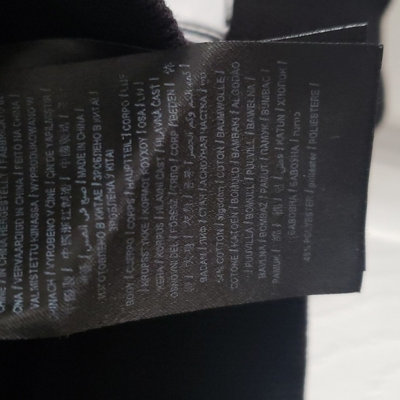 Guess Sweatshirt - Picture 5 of 5